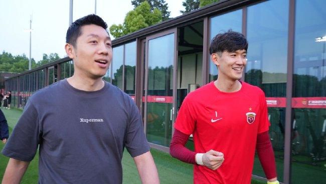 偷偷在线观看免费播放