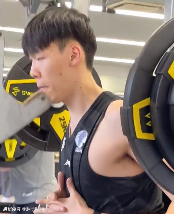 妈妈和女儿2020